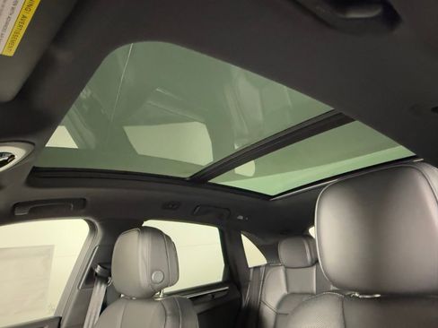 New 2026 Porsche Macan image 28