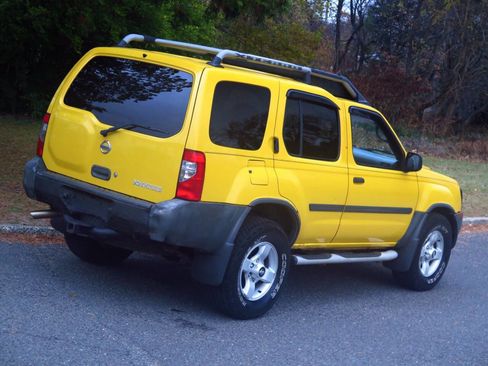 Used 2004 Nissan Xterra XE image 16