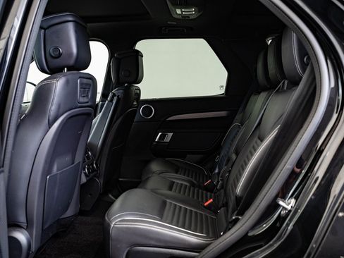 Used 2023 Land Rover Discovery S R-Dynamic image 45