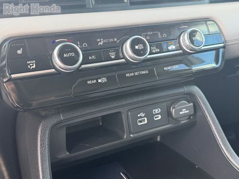 Certified 2024 Honda Pilot EX-L image 27