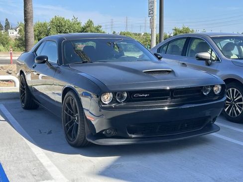 Used 2021 Dodge Challenger R/T Scat Pack w/ T/A Package RWD image 2