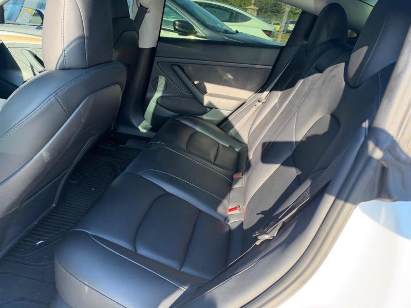 Used 2022 Tesla Model 3 RWD image 5