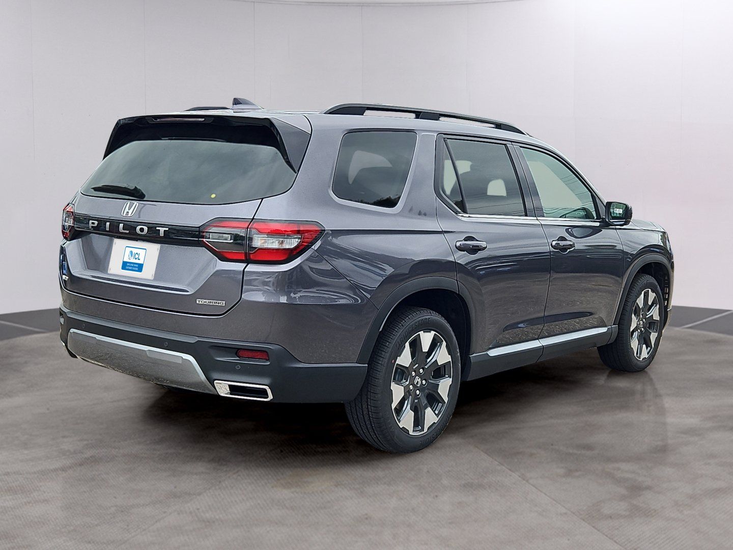 New 2026 Honda Pilot Touring image 3