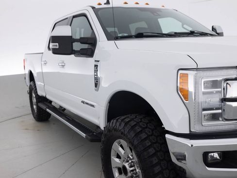 Used 2019 Ford F250 Lariat w/ Lariat Ultimate Package AWD/4WD image 11
