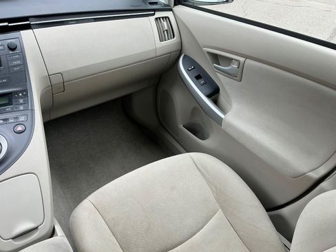 Used 2010 Toyota Prius Two FWD image 18