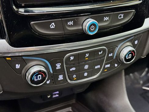 Used 2023 Chevrolet Traverse Premier w/ Redline Edition image 18