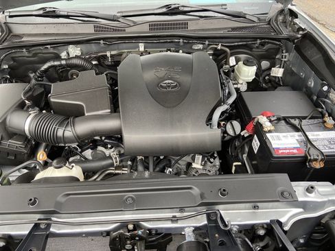 Used 2021 Toyota Tacoma SR5 image 26