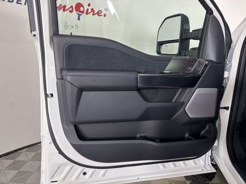 New 2026 Ford F250 Platinum w/ Tremor Off-Road Package image 17