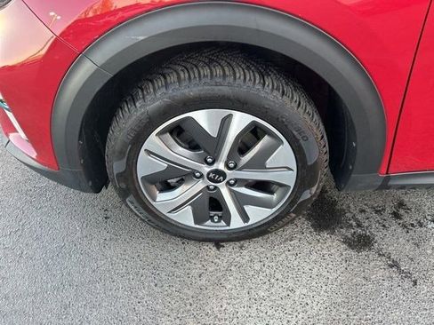 Used 2021 Kia Niro EX Premium w/ Cold Weather Package image 48