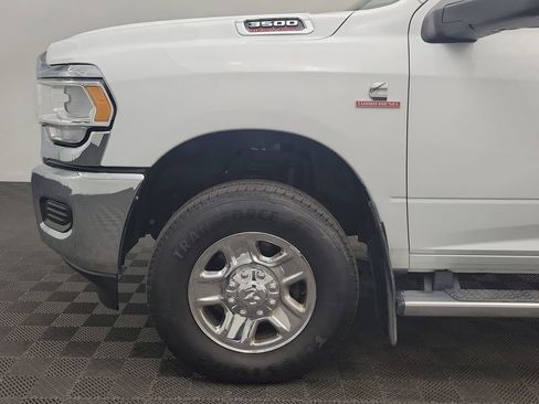 Used 2024 RAM 3500 Tradesman w/ Chrome Appearance Group image 9