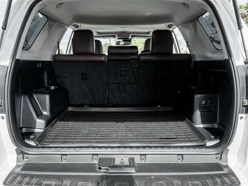 Used 2020 Toyota 4Runner Limited AWD/4WD image 39