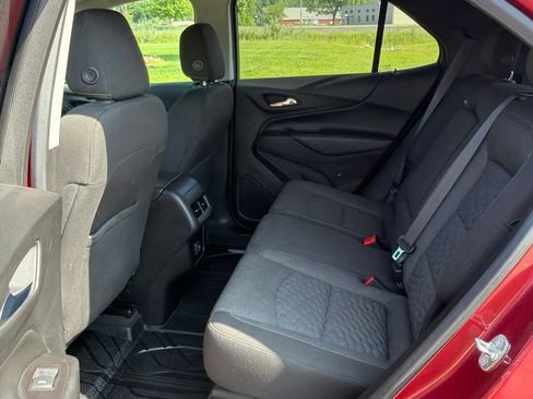 Used 2020 Chevrolet Equinox LT w/ Driver Convenience Package FWD image 17