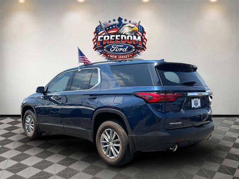 Used 2023 Chevrolet Traverse LT FWD image 5