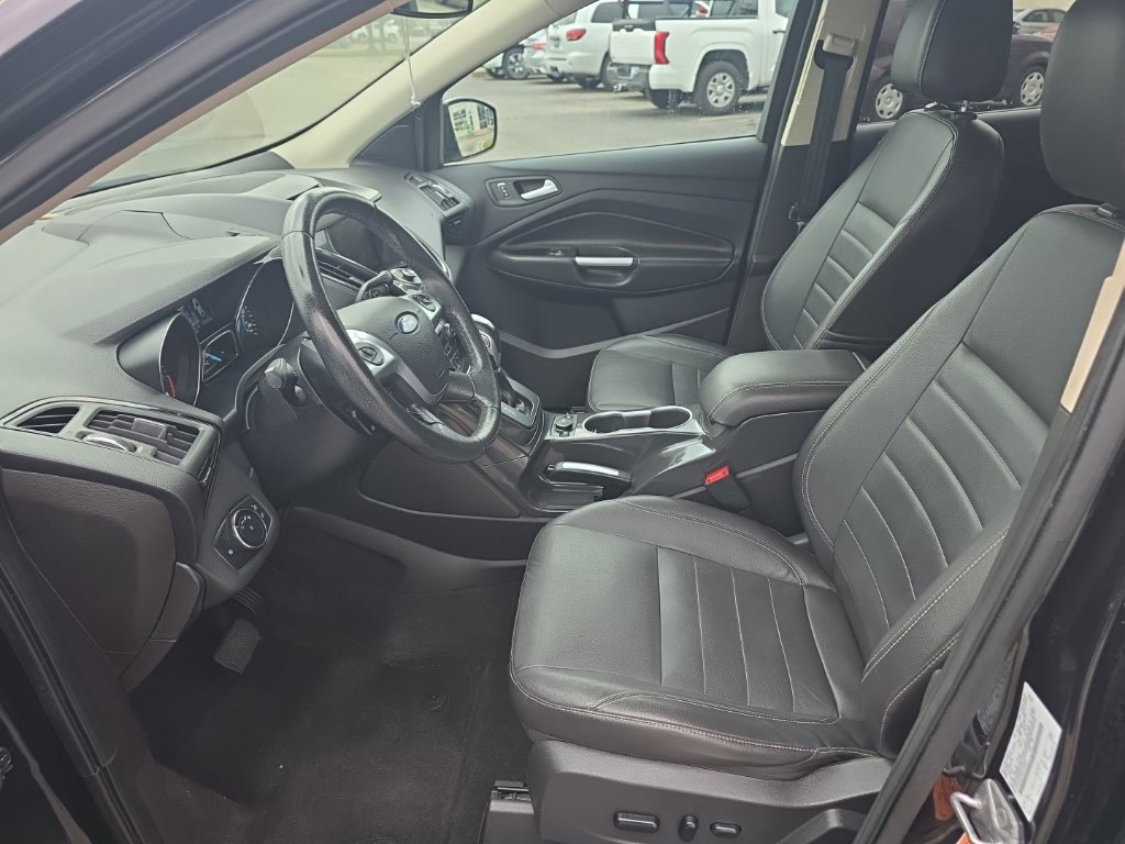 Used 2014 Ford Escape Titanium w/ Equipment Group 401A AWD/4WD image 9