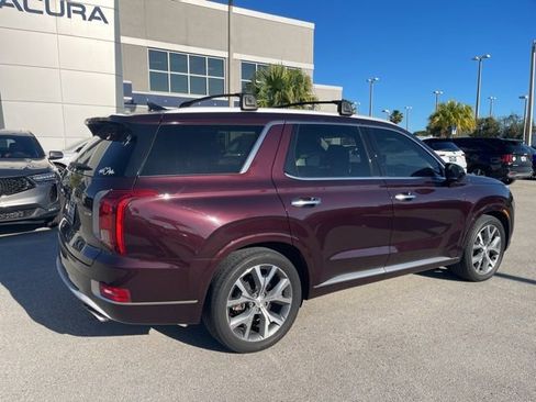 Used 2021 Hyundai Palisade Limited image 3