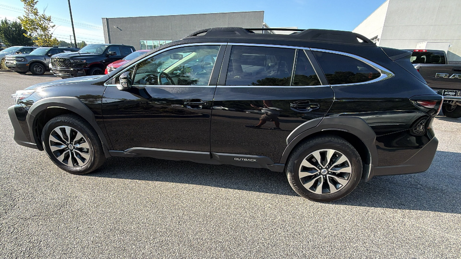 Used 2025 Subaru Outback Limited w/ Popular Package #2 AWD/4WD image 11
