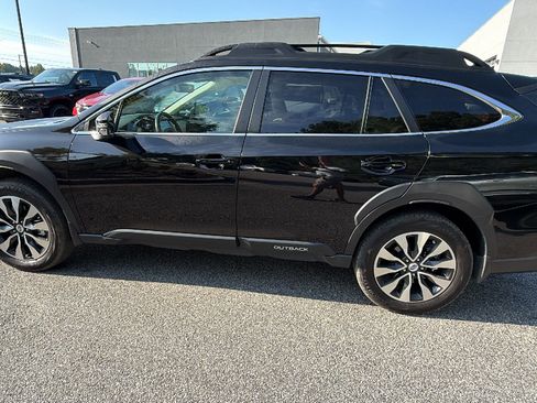Used 2025 Subaru Outback Limited w/ Popular Package #2 AWD/4WD image 11