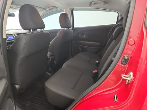 Used 2018 Honda HR-V LX image 25