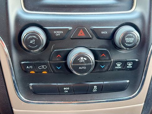 Used 2015 Jeep Grand Cherokee Laredo w/ Quick Order Package 23E AWD/4WD image 15