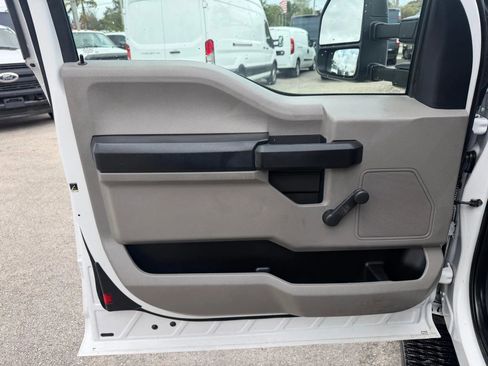Used 2019 Ford F350 XL image 8