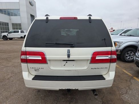 Used 2007 Lincoln Navigator Ultimate image 4