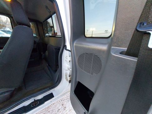 Used 2011 Ford Ranger XLT image 10