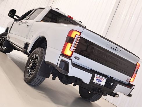 Certified 2025 Ford F350 Platinum w/ FX4 Off-Road Package AWD/4WD image 45
