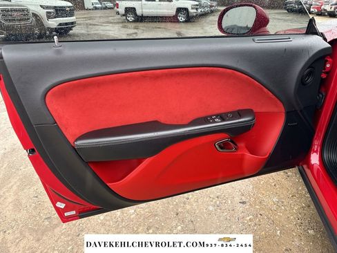 Used 2016 Dodge Challenger SRT Hellcat image 10