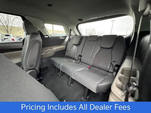 New 2026 Kia Carnival LX FWD image 9