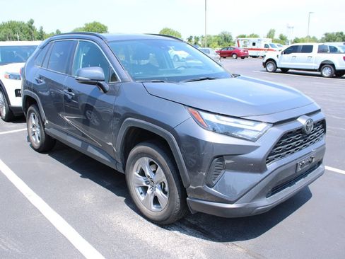 Used 2025 Toyota RAV4 XLE FWD image 3