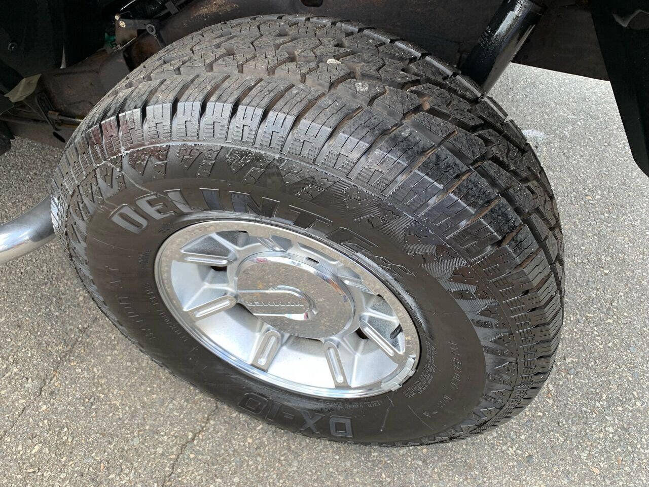 Used 2005 HUMMER H2 SUT w/ Preferred Equipment Group AWD/4WD image 11