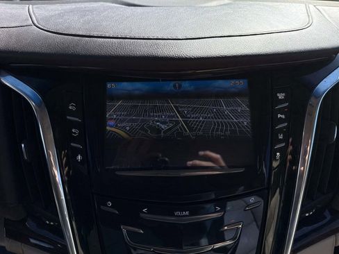 Used 2015 Cadillac Escalade ESV Premium image 28