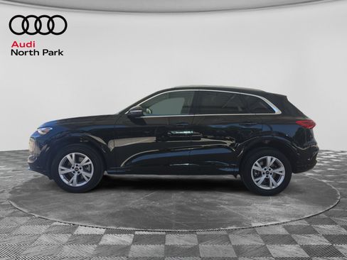Used 2025 Audi Q5 2.0T w/ Convenience Package AWD/4WD image 2