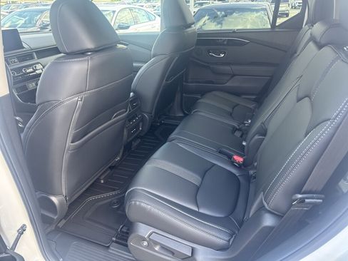 New 2025 Honda Pilot EX-L image 8