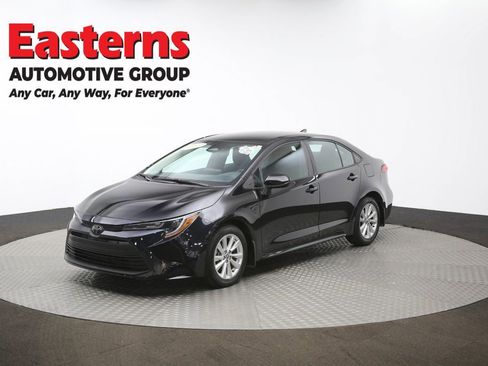 Used 2023 Toyota Corolla LE w/ LE Convenience Package image 55