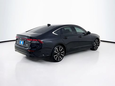 Used 2025 Honda Accord Touring image 7