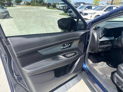 Used 2025 Nissan Murano SL AWD/4WD image 8