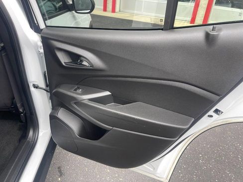 Used 2024 Chevrolet Trax LS FWD image 12