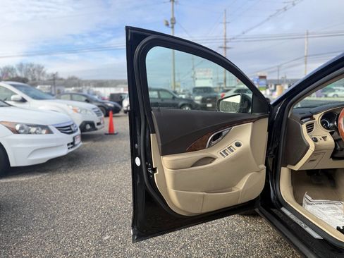 Used 2012 Buick LaCrosse Premium image 10