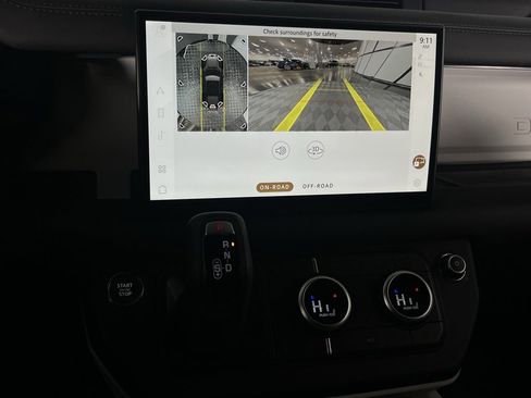 Used 2025 Land Rover Defender 110 S image 23