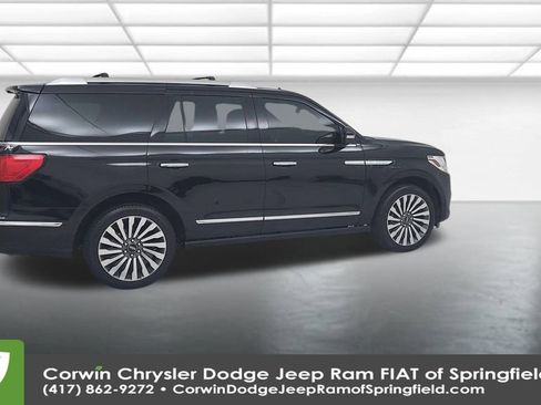 Used 2018 Lincoln Navigator Reserve w/ Technology Package image 16