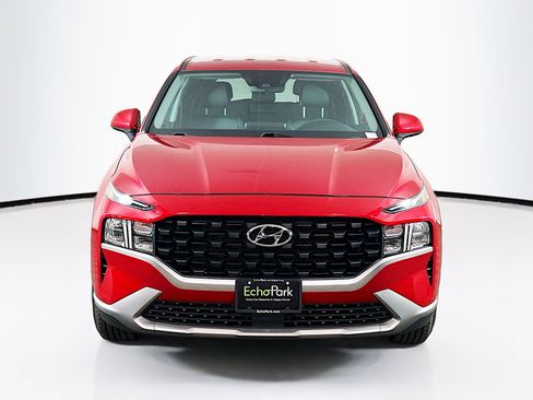 Used 2021 Hyundai Santa Fe SE image 2