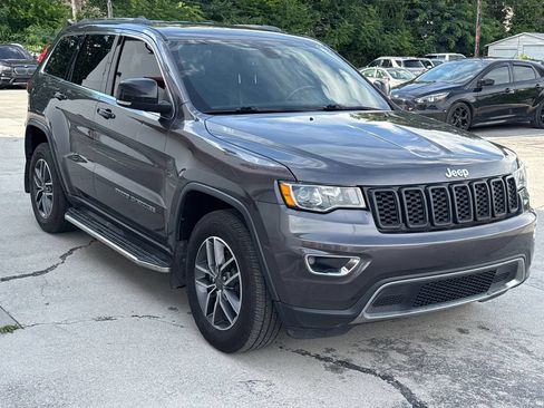 Used 2019 Jeep Grand Cherokee Limited AWD/4WD image 8