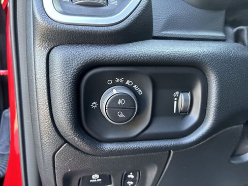 Certified 2022 RAM 1500 Big Horn AWD/4WD image 10