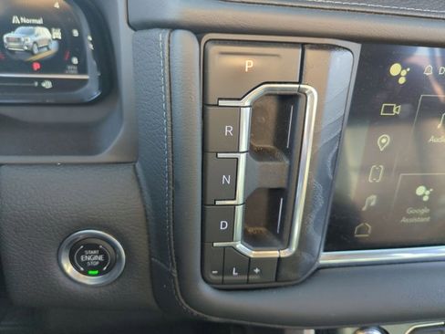 Certified 2024 GMC Yukon XL Denali w/ Denali Reserve Package image 10