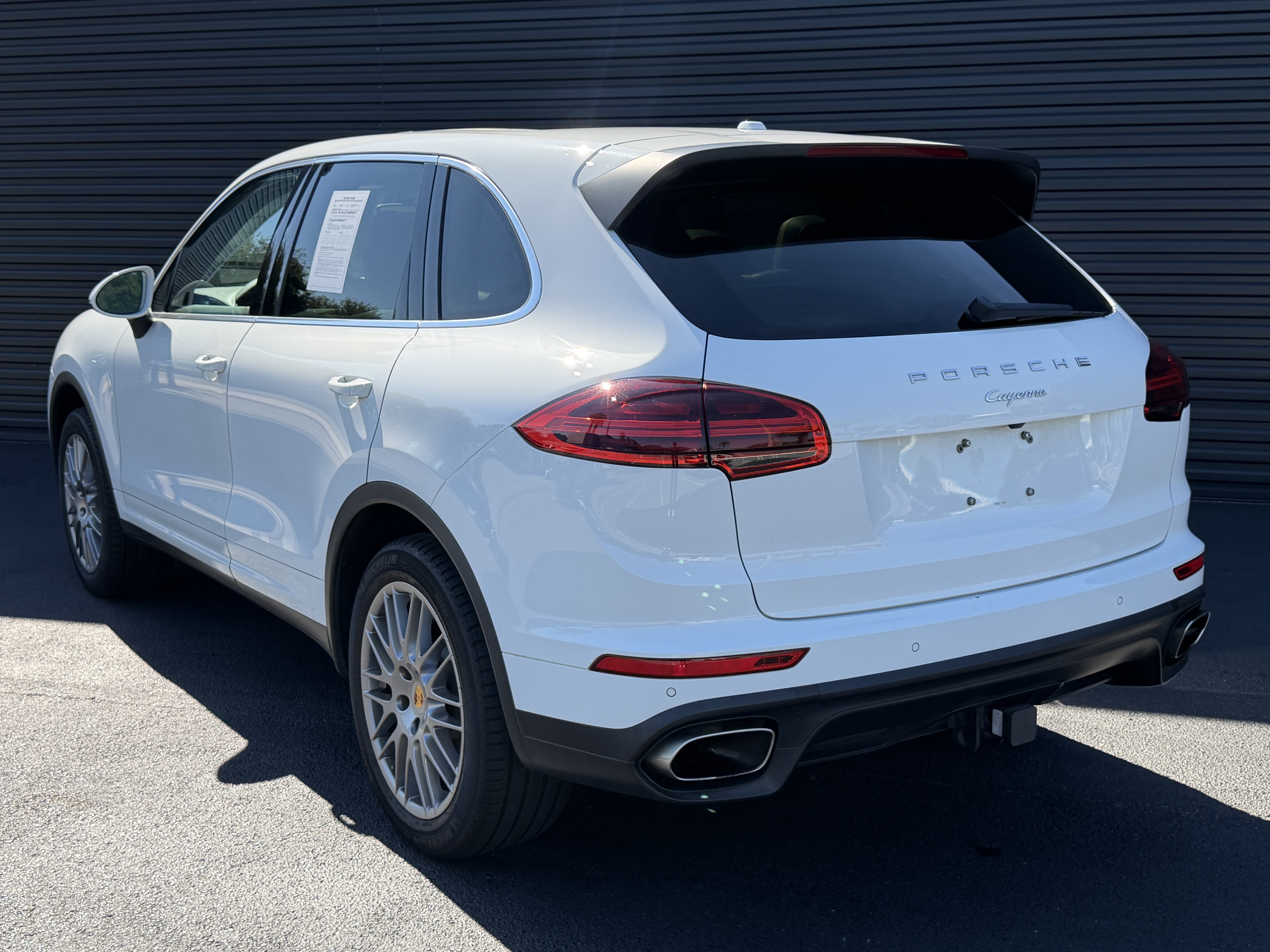 Used 2016 Porsche Cayenne AWD/4WD image 3