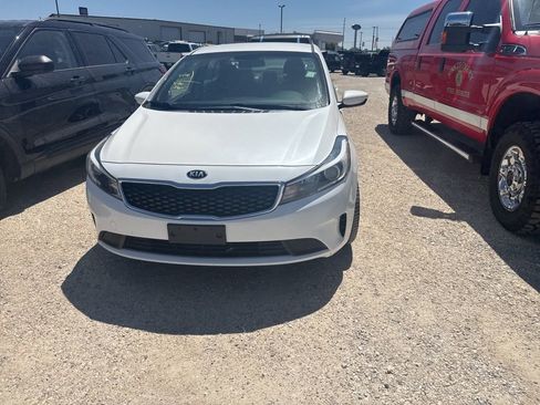Used 2018 Kia Forte LX w/ LX Popular Package FWD image 4