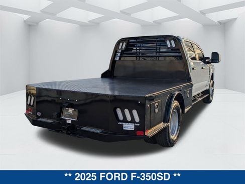 Used 2025 Ford F350 XL w/ XL Chrome Package image 4