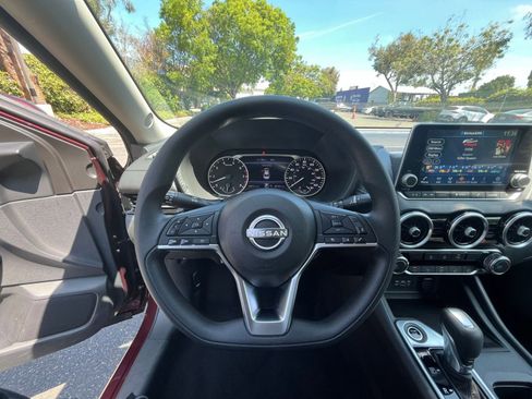 Used 2025 Nissan Sentra SV FWD image 32