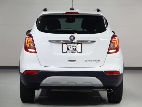 Used 2019 Buick Encore Preferred AWD/4WD image 2